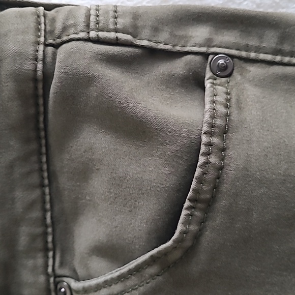 AG Cigarette Leg Pants 26 Regular, low rise - Picture 4 of 4